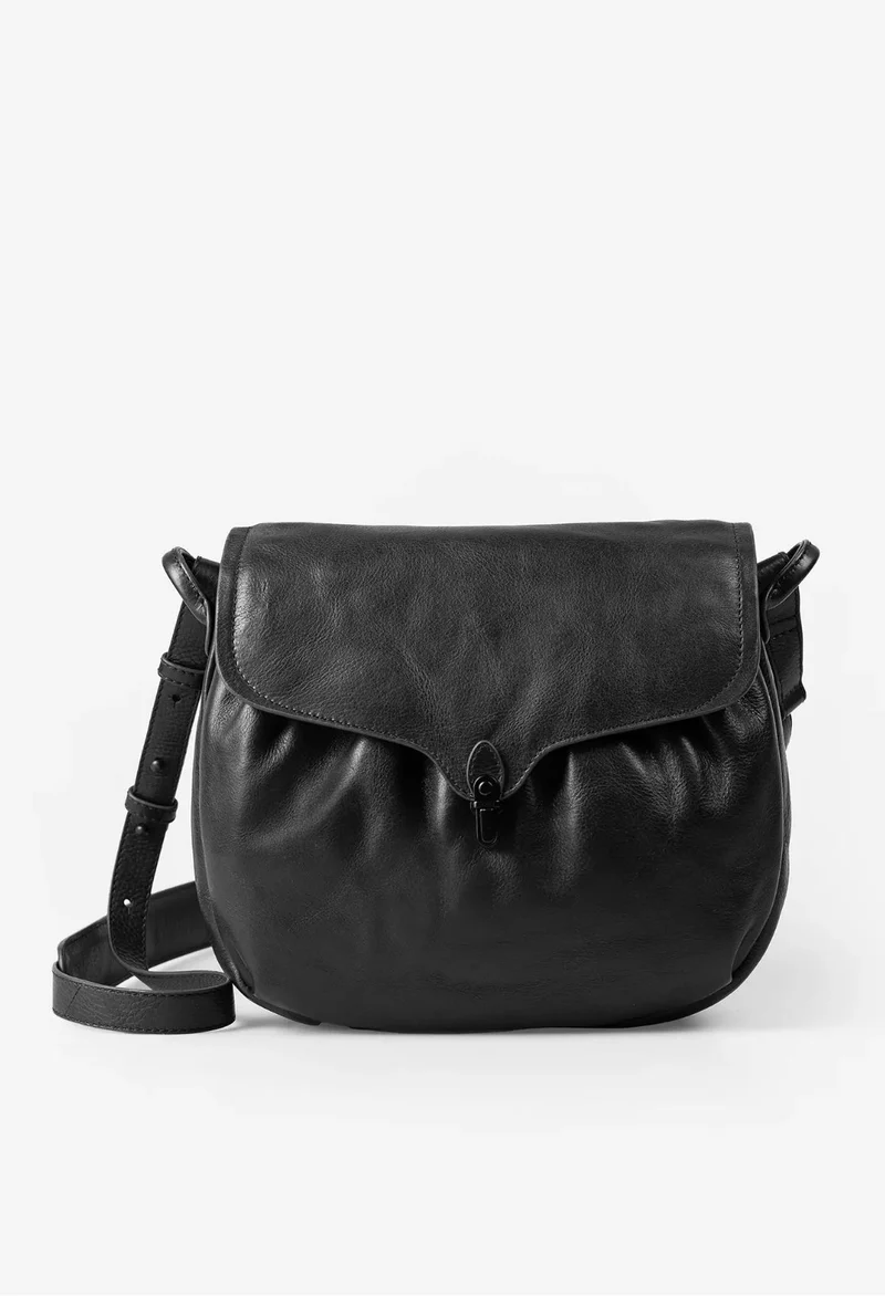 Aunts & Uncles Mrs. Pinapple Pie Flap Bag