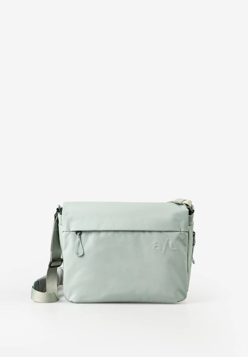 Aunts & Uncles Aoki RE LITE Überschlagtasche