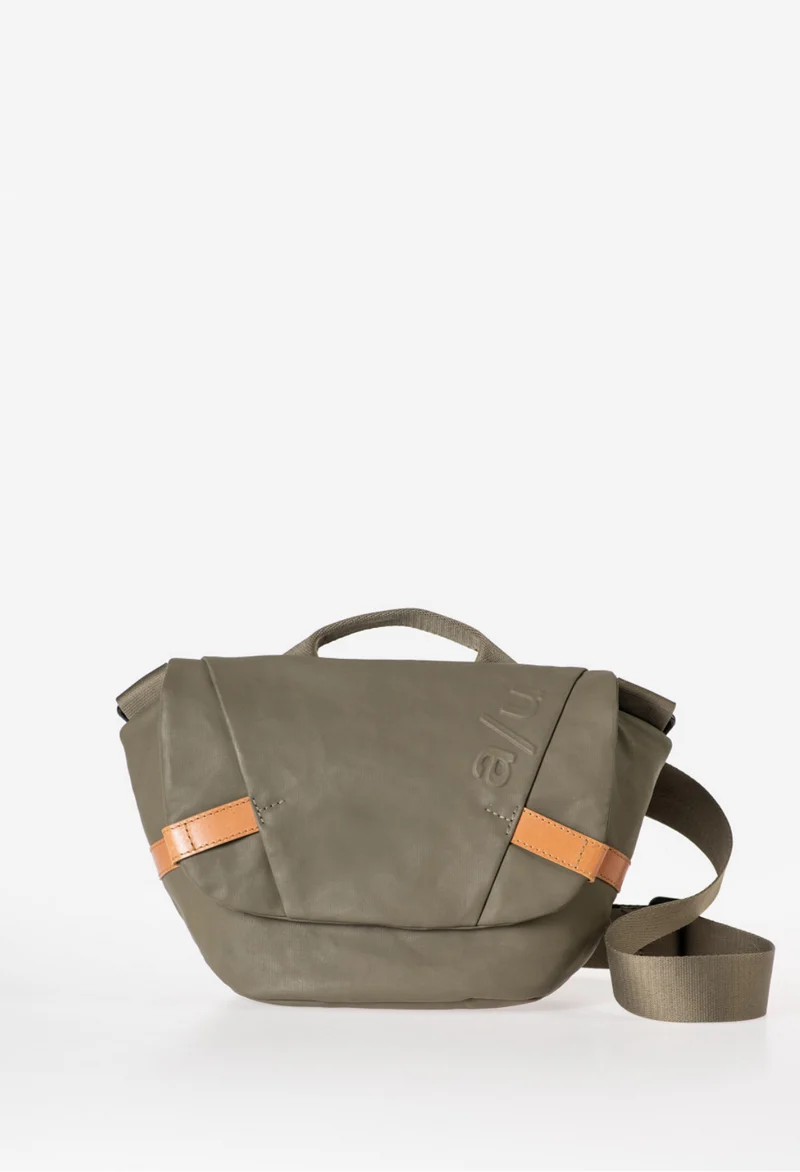 aunts & uncles Kazo Flap Bag
