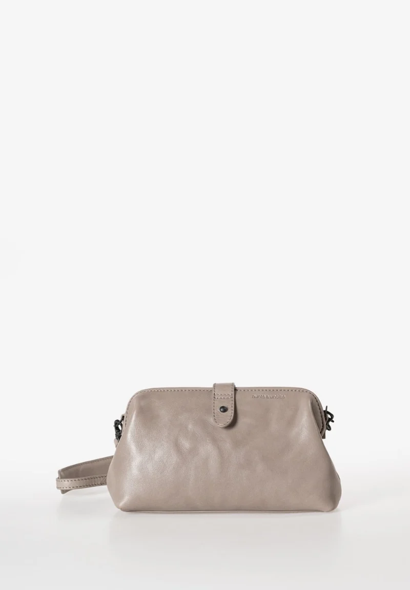 Aunts & Uncles Mrs. Eclair Frame bag