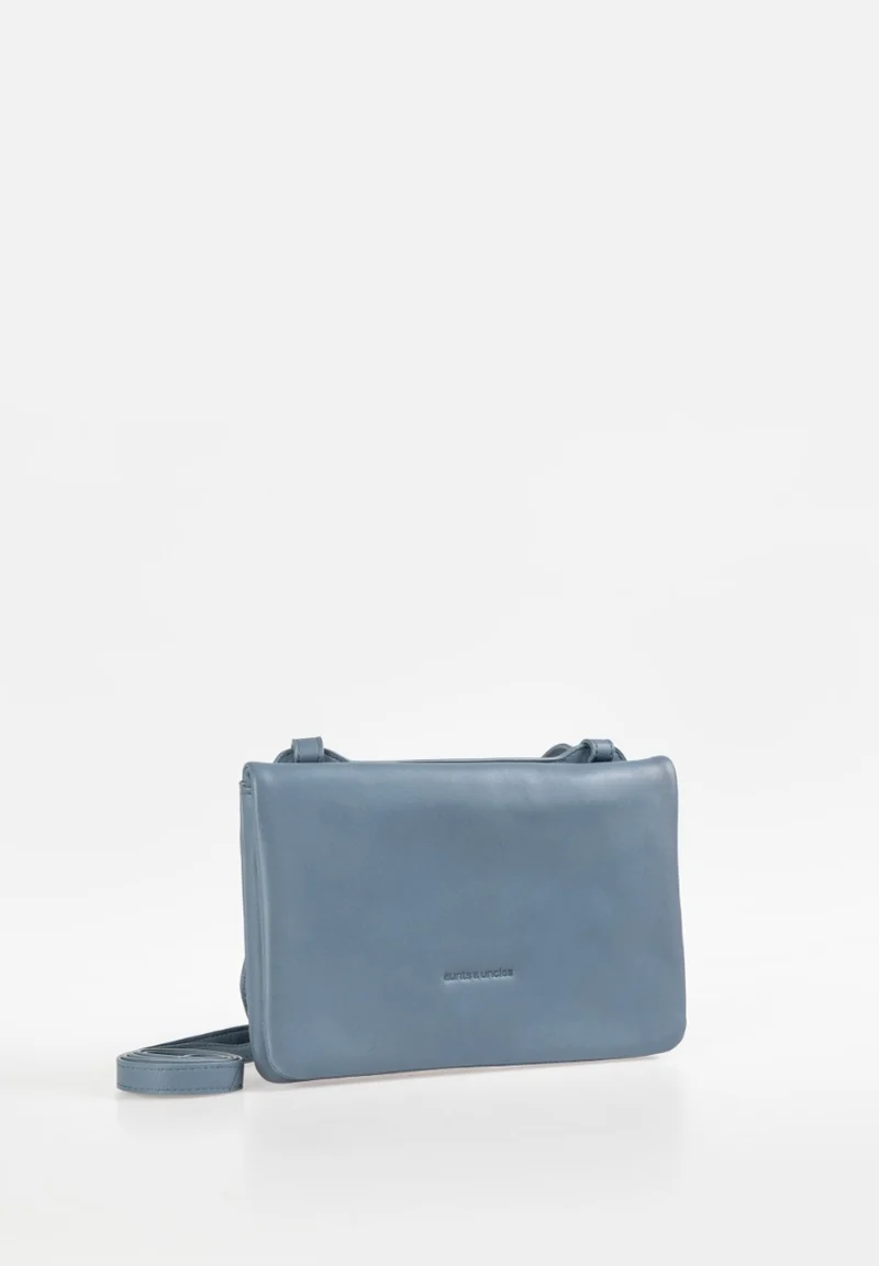 Aunts & Uncles Nashi Überschlagtasche