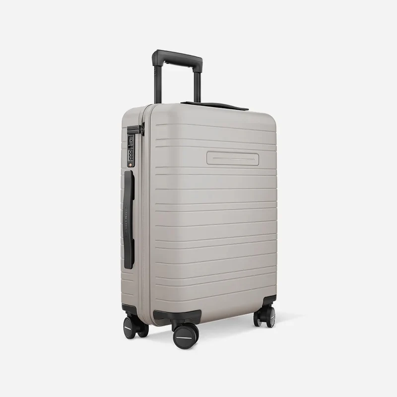 Horizn Studios H5 Essential Matte Hard-shell suitcase