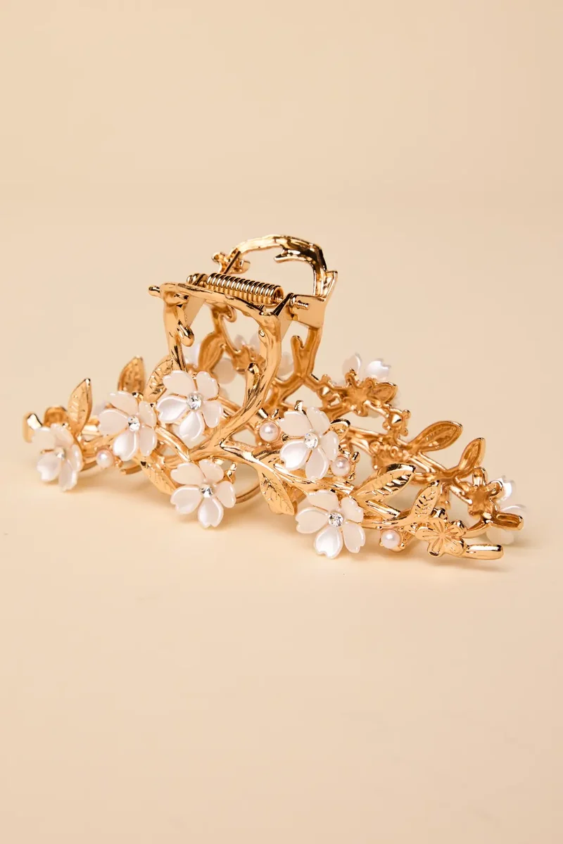 Pearl and Floral Jaw Clip