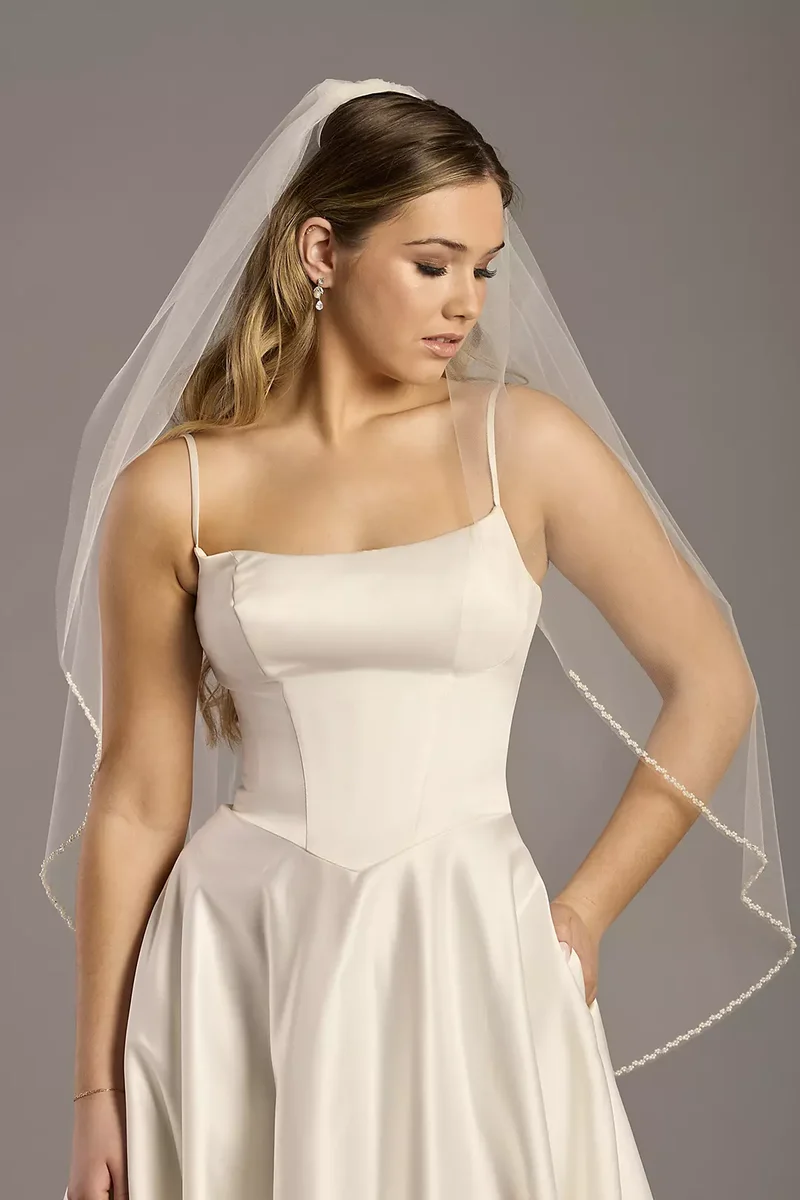 Pearl Edge Fingertip Veil